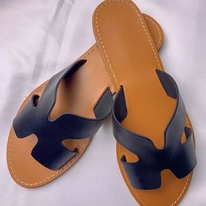 SLIDE SANDALS